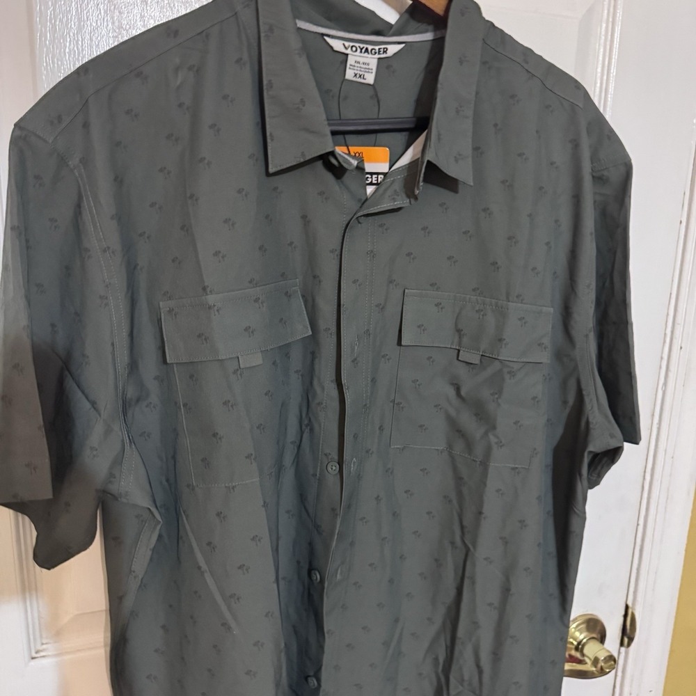 NWT Voyager Men's Button Down Shirt Sleeve Green XXL Partially Recycled‎ Materia